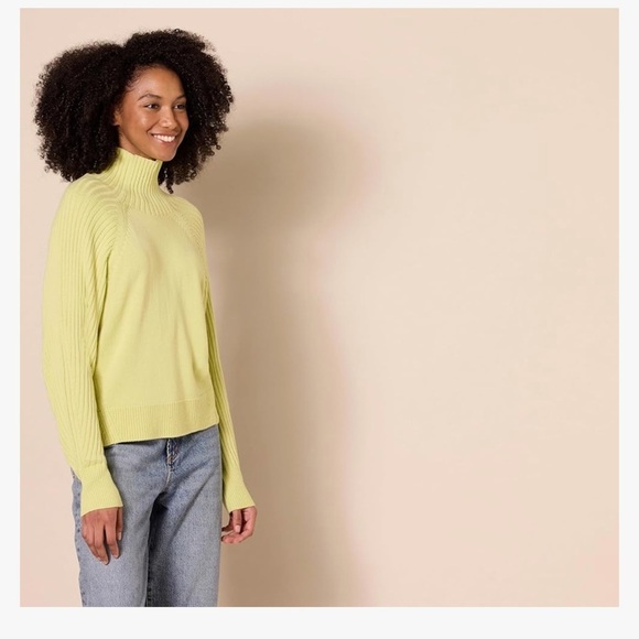 NWT Amazon Essentials Women's Ultra Soft Oversized Cropped Cocoon Sweater 2X - Picture 2 of 6